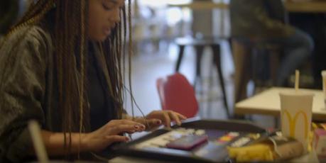 McDonald’s convierte el mantel de sus bandejas en un teclado musical
