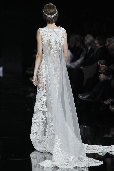 Vestido de novia Pronovias 2017 - Foto: Barcelona Bridal Fashion Week