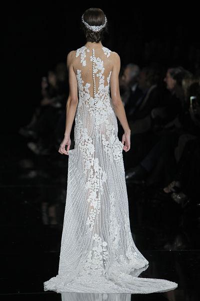 Vestido de novia Pronovias 2017 - Foto: Barcelona Bridal Fashion Week