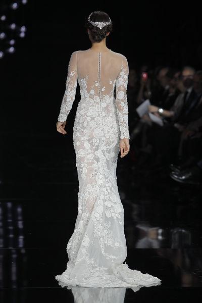 Vestido de novia Pronovias 2017 - Foto: Barcelona Bridal Fashion Week