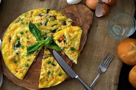 Frittata de espinacas, champiñones y ají, una tortilla llevada al extremo