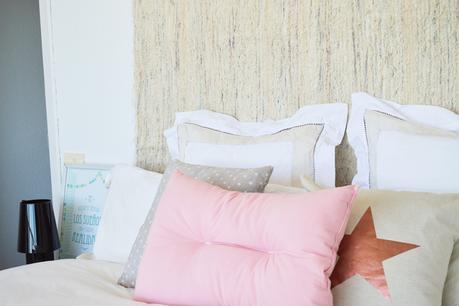 casa-tres-decoracion-dormitorio-cabecero-jarapa-estilo-nordico casa-tres-decoracion-dormitorio-cabecero-jarapa-estilo-nordico