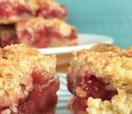 tartas fresa strawberry crumb bars postres rápidos postres fáciles postres delikatissen comida americana bollería Barritas de fresa 