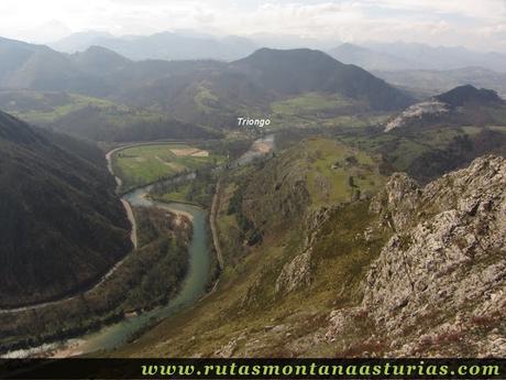 Vista de Triongo y Sella desde Peña Llana