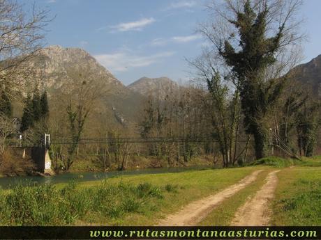 Puente sobre el río Sella