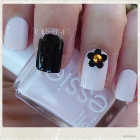 Nail Art Daisy