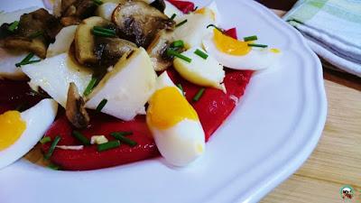 Ensalada de patatas con piquillos