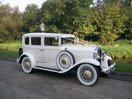 Reservar el coche de boda - Foto: www.cweddingcars.com