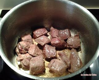 Morcillo a la miel con brochetas de champiñón
