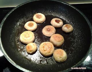 Morcillo a la miel con brochetas de champiñón