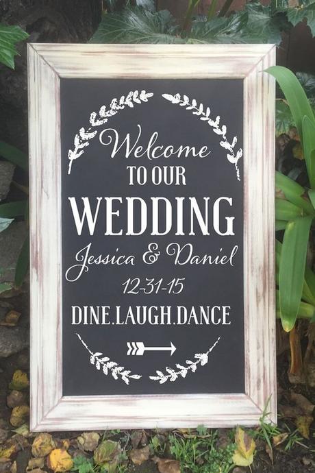 Elegant welcome wedding chalkboard sign by FromKellywithLove via Etsy. #weddingsigns #chalkboardsign: 