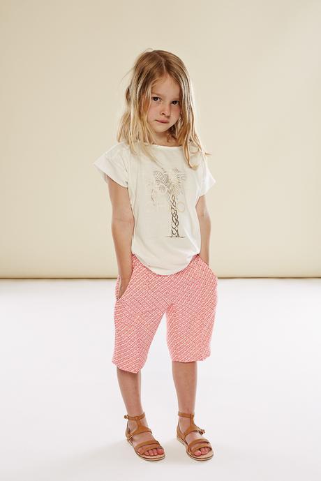 Chloé suave romanticismo en moda infantil