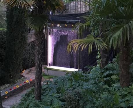 3d-printed-water-curtain-makes-waves-temps-flors-flower-show-girona-spain-1