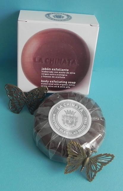 Jabón exfoliante de La Chinata, más dos extras (Review).