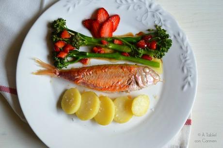Salmonetes con Bimi a la Vinagreta de Fresas