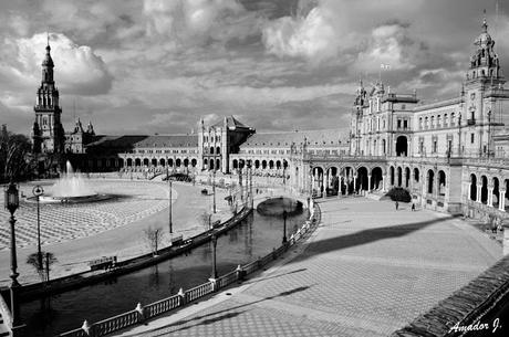 SEVILLA en BLANCO y NEGRO: PARQUE Mª LUISA y PLAZA DE ESPAÑA. PARTE I