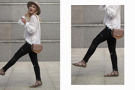 RAIN BREAK RAIN BREAK