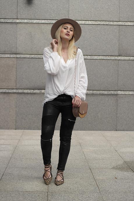 RAIN BREAK RAIN BREAK