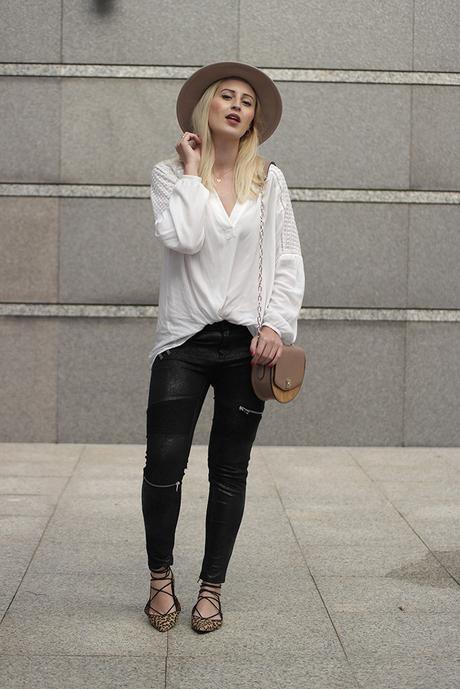 RAIN BREAK RAIN BREAK