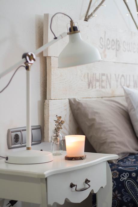 Y tú ¿Qué haces en la cama? Y tú ¿Qué haces en la cama?