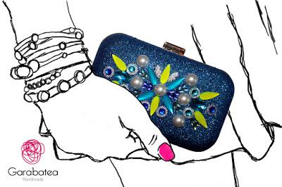 Clutch boda pedrería azul electrico