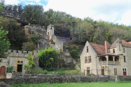 Por la Gascuña de d’Artagnan Palacete con jardín, valle del Vézière