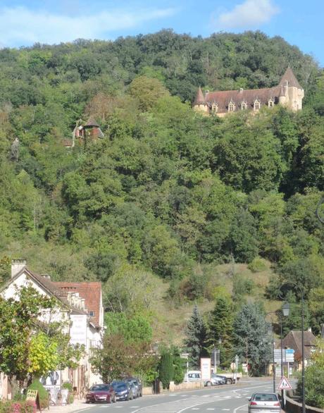 Por la Gascuña de d’Artagnan Boscosas laderas sobre el río Vézière