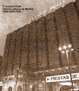 San Isidro 1982. La Puerta de Alcalá de pega en El Corte Inglés de Preciados
