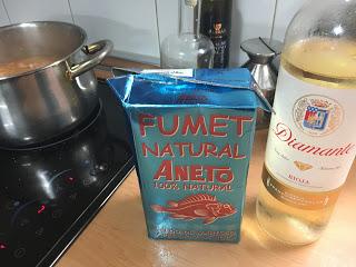 Calamares Con Salsa De Cebolla Y Vino