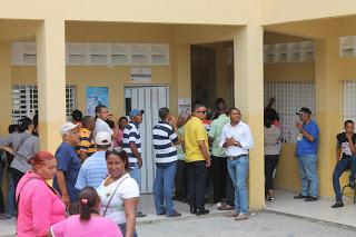 En primeras 6 horas se desarrollan tranquilas votaciones en Neiba.