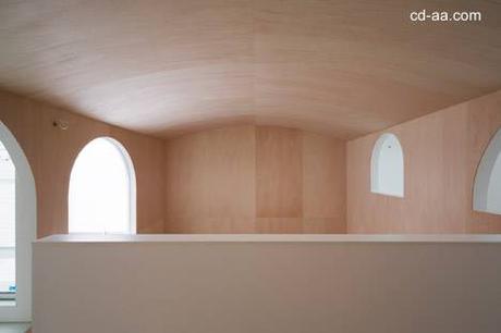 Casa minimalista de dos pisos en Japón.