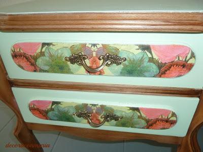 ♥ ♥ ♥ MESITA NOCHE TUNEADA ESTILO VINTAGE