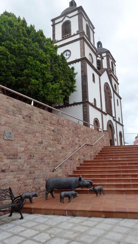 El homenaje a los cochinos, también presente en Ingenio