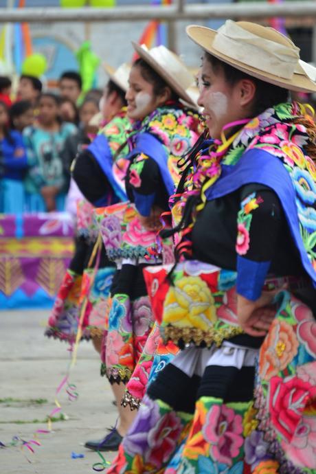 Bailarinas del Perú (fuente de la imagen www.pixabay.com)