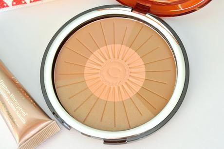 CONSIGUE UN BRONCEADO LUMINOSO ESTE VERANO CON CLARINS.