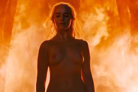 emilia-clarke-desnuda-juegro-tronos