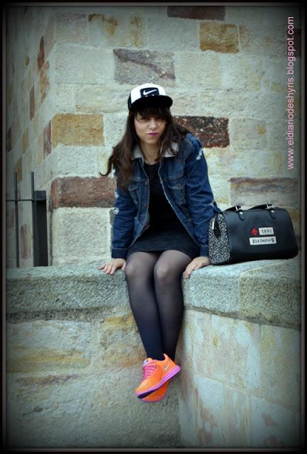 SNEAKERS+ DRESS