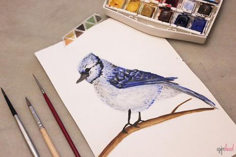 Pintando un pájaro con acuarela