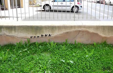 Arte urbano mimetizado con el entorno.