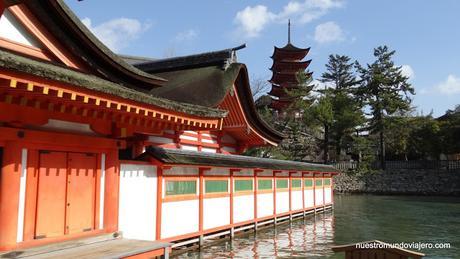 Miyajima; la isla de los dioses y de los hombres