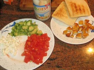 SÁNDWICH DE POLLO CON AGUACATE