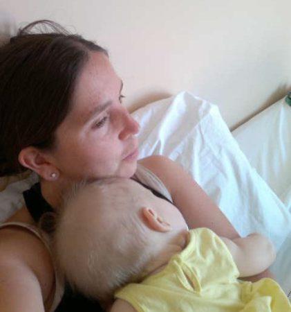 ¿cómo crear vínculos tras la lactancia? pequena-terremoto-durmiendo-vinculo-piel