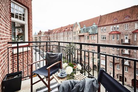 Lámpara de plumas en la cocina Eos Lampshade VITA diseño interiores decoración interiores decoración cocinas cocinas nórdicas cocinas modernas cocinas grandes blancas blog decoración nórdica 