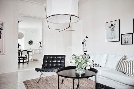 Lámpara de plumas en la cocina Eos Lampshade VITA diseño interiores decoración interiores decoración cocinas cocinas nórdicas cocinas modernas cocinas grandes blancas blog decoración nórdica 