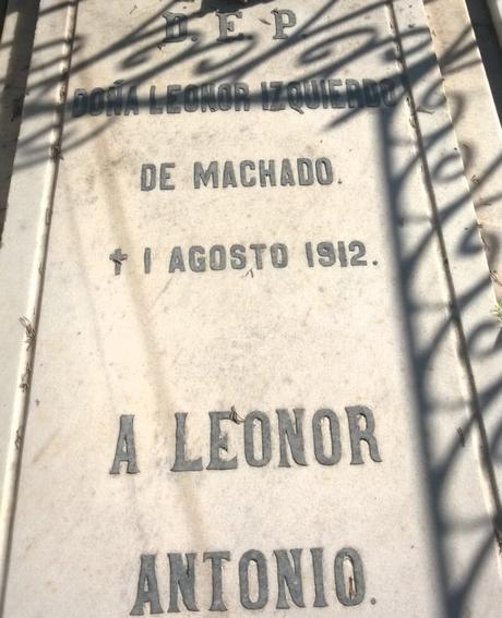Regreso a Ninguna Parte Tumba de Leonor