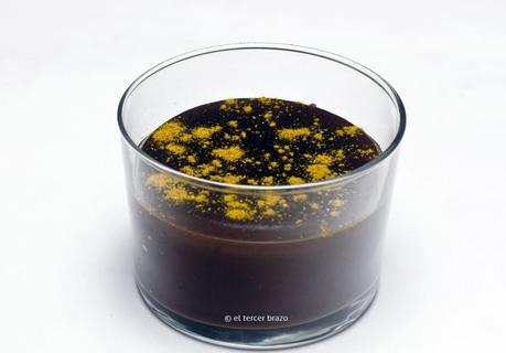 Postre vegano de chocolate
