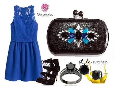 Combinar vestido azul klein con clutch joya negro y pedrería en azules