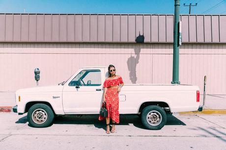 For_Love_And_Lemons-Raffia_Basket-Vintage-Cropped_Top-Midi_Skirt-Lace_Up_Sandals-Revolve_Clothing-Outfit-Collage_Vintage--36