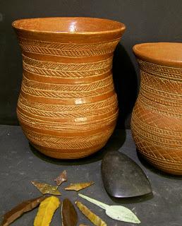 Réplicas de vasos campaniformes.