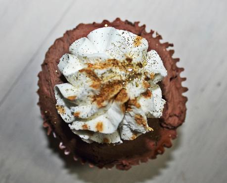 CUPCAKES DE REMOLACHA CON CHOCOLATE Y CREMA DE MASCARPONE